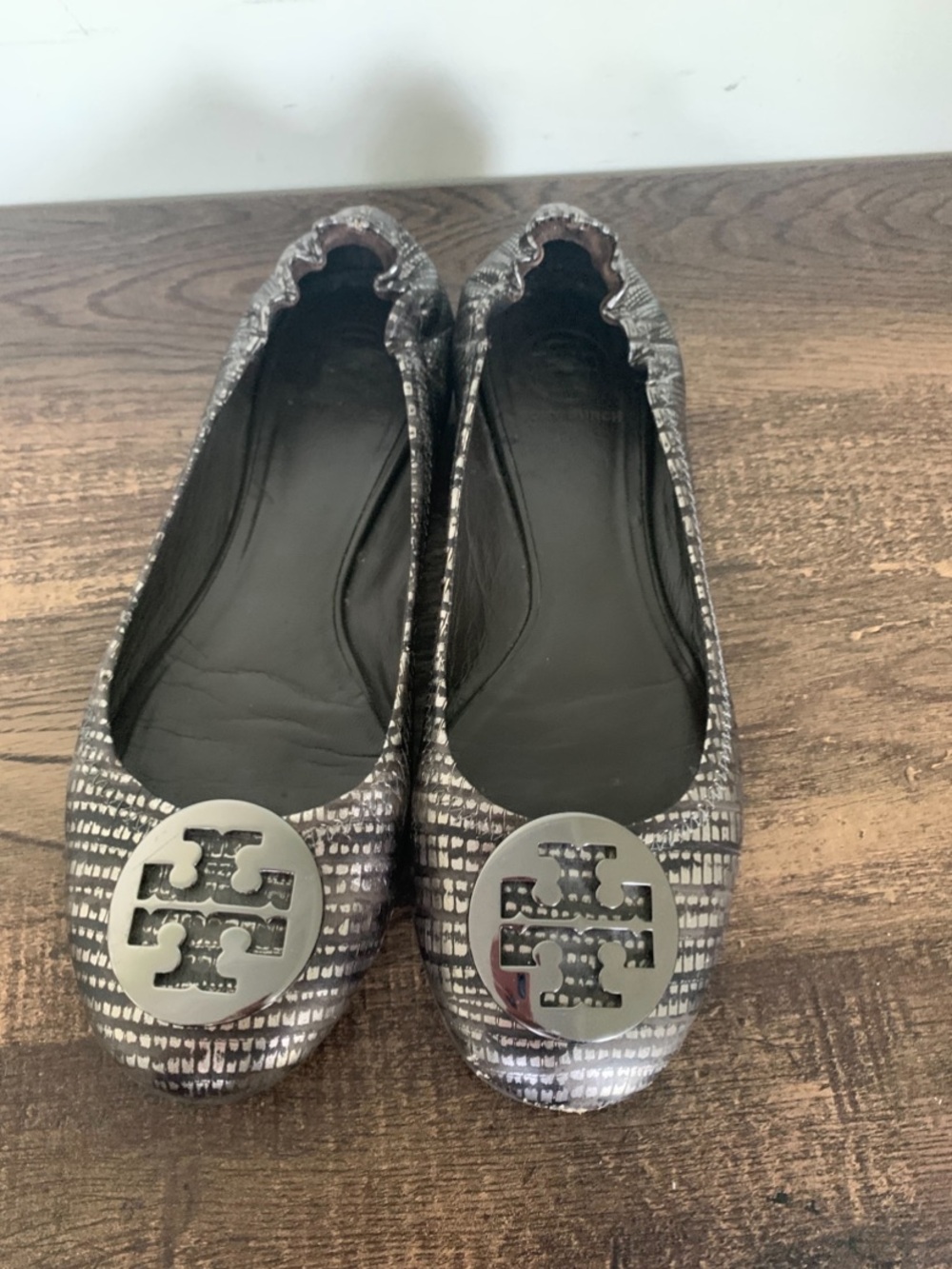 TORY BURCH Reva Lizard Metallic Black and Silver Leather Ballet Flats 8
